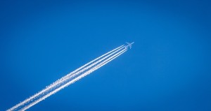 contrails-1210064__340